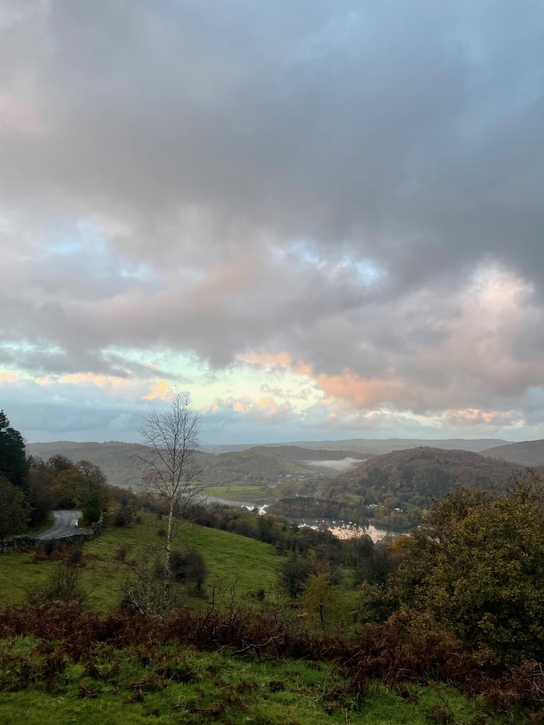Sunrise views from Gummer's How in the Lake District