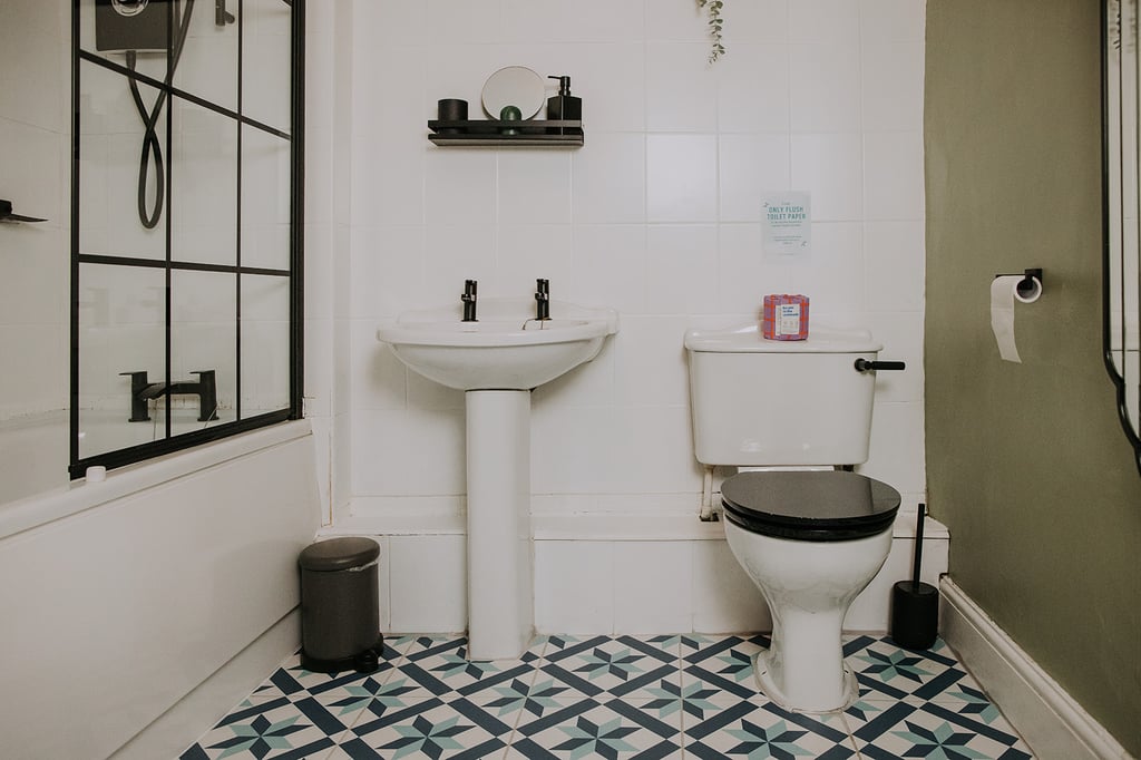 The Pheasant Lodge bathroom
